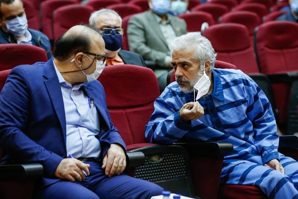 توضیحات نماینده دادستان درباره روابط نزدیک رعیت با قاضی منصوری و ارتباط او با قائم مقام معاون وزارت صنایع و معادن توضیحات نماینده دادستان درباره روابط نزدیک رعیت با قاضی منصوری و ارتباط او با قائم مقام معاون وزارت صنایع و معادن