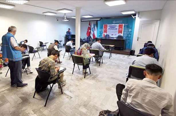 موج مهاجرت به دبیرستانیها رسید! موج مهاجرت به دبیرستانیها رسید!