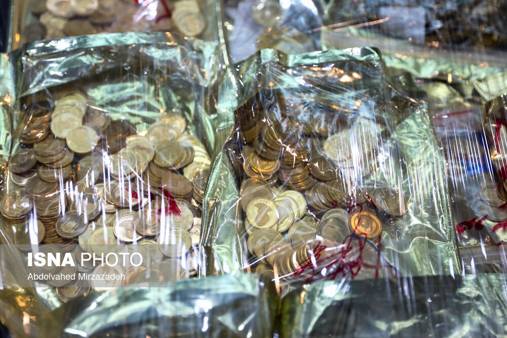 جزئیات جدید از محتوی صندوقهای سرقتی بانک ملی/ارزش یک صندوق ۲۰۰ میلیارد تومان بوده است جزئیات جدید از محتوی صندوقهای سرقتی بانک ملی/ارزش یک صندوق ۲۰۰ میلیارد تومان بوده است