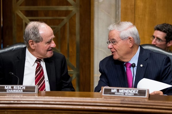 ادعای هیل: قانونگذاران کنگره، توافق با ایران را «بعید» میدانند / دولت بایدن پیشنهادی روی میز دارد اما ایران تمایل چندانی برای احیای برجام نشان نمیدهد ادعای هیل: قانونگذاران کنگره، توافق با ایران را «بعید» میدانند / دولت بایدن پیشنهادی روی میز دارد اما ایران تمایل چندانی برای احیای برجام نشان نمیدهد