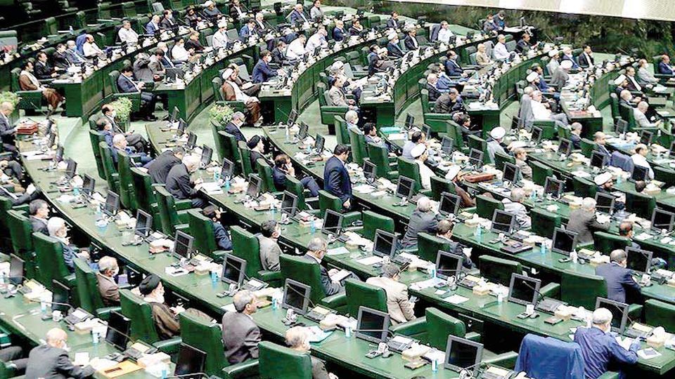 وزیر ضعیف بهتر از سرپرست غیرپاسخگو؟ وزیر ضعیف بهتر از سرپرست غیرپاسخگو؟