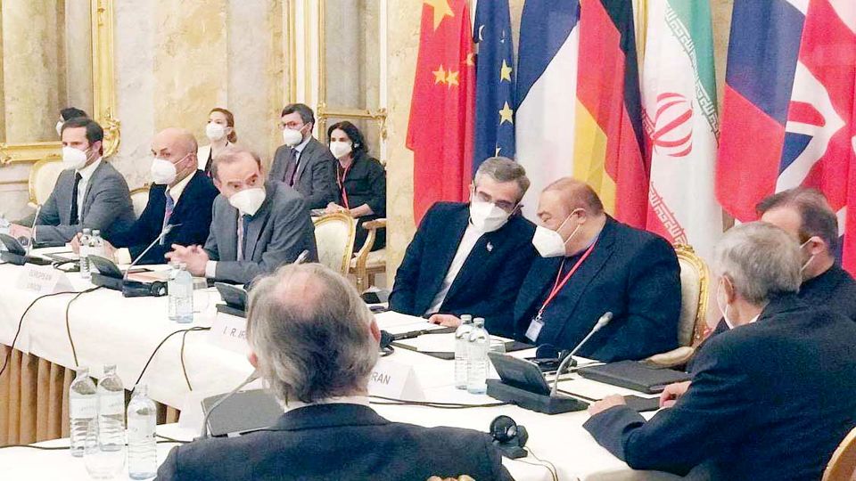 مذاکره در سایه اوجگیری تقابل مذاکره در سایه اوجگیری تقابل