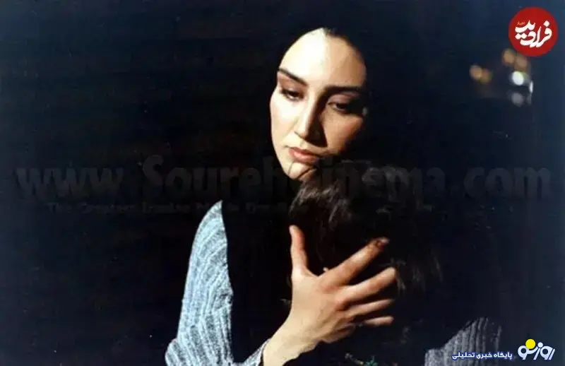 دو قاب از هدیه تهرانی ۲۶ ساله در روزهای قرمز دو قاب از هدیه تهرانی ۲۶ ساله در روزهای قرمز